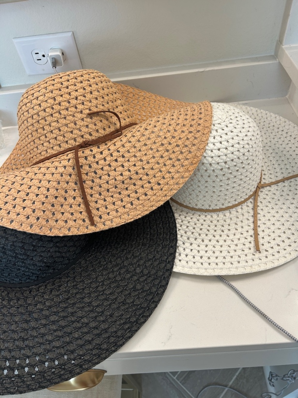Sundry Packable Straw Sun Hats in Black, Tan, White